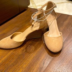 Never worn heeled work shoes